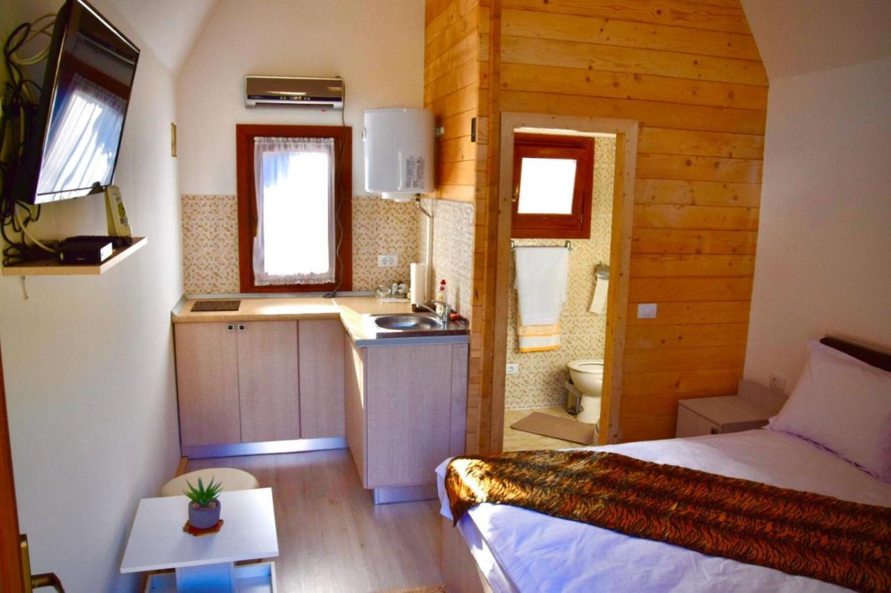 Green Property Dofteana Экстерьер фото
