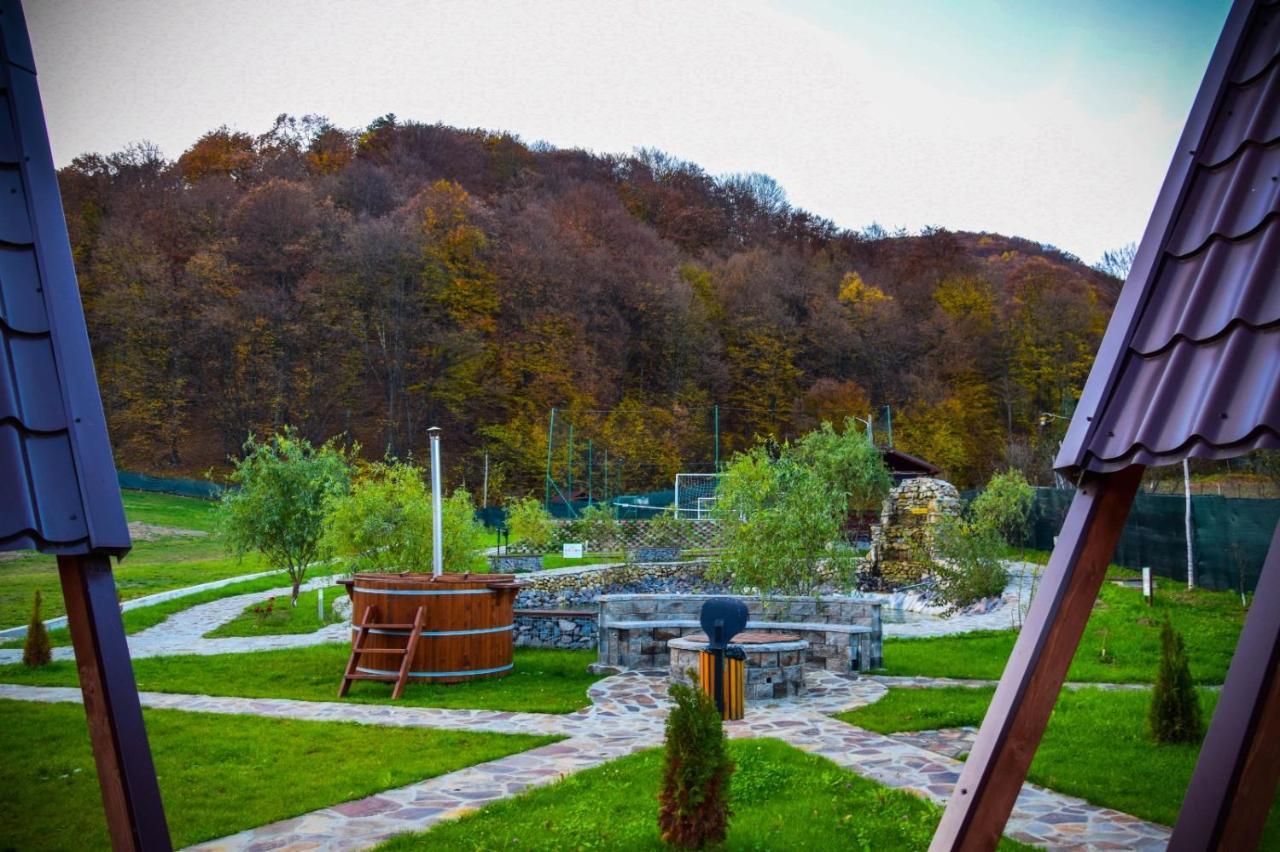 Green Property Dofteana Экстерьер фото