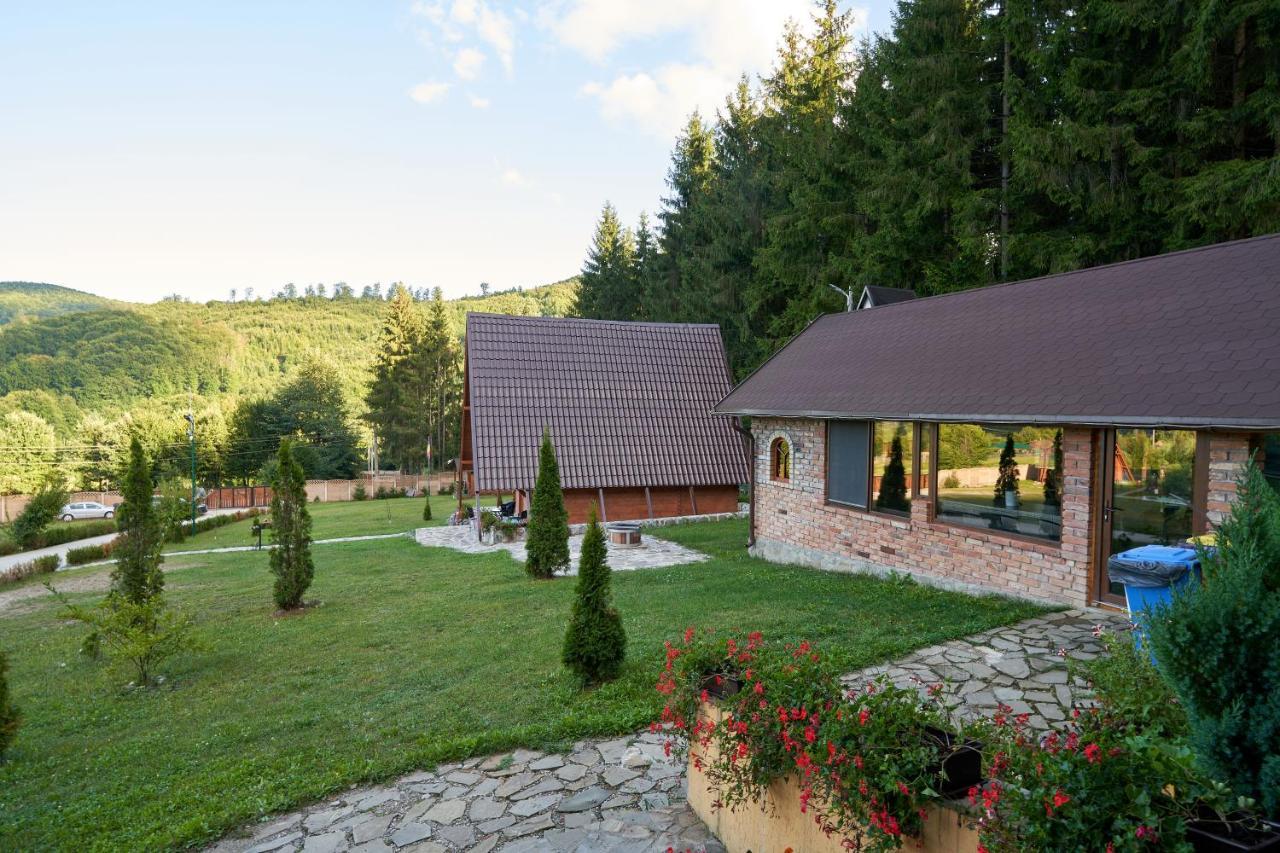 Green Property Dofteana Экстерьер фото