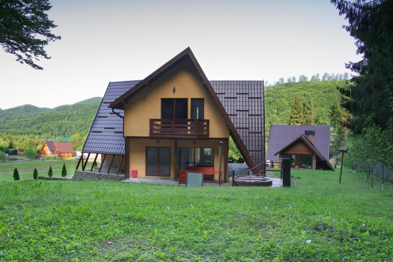 Green Property Dofteana Экстерьер фото